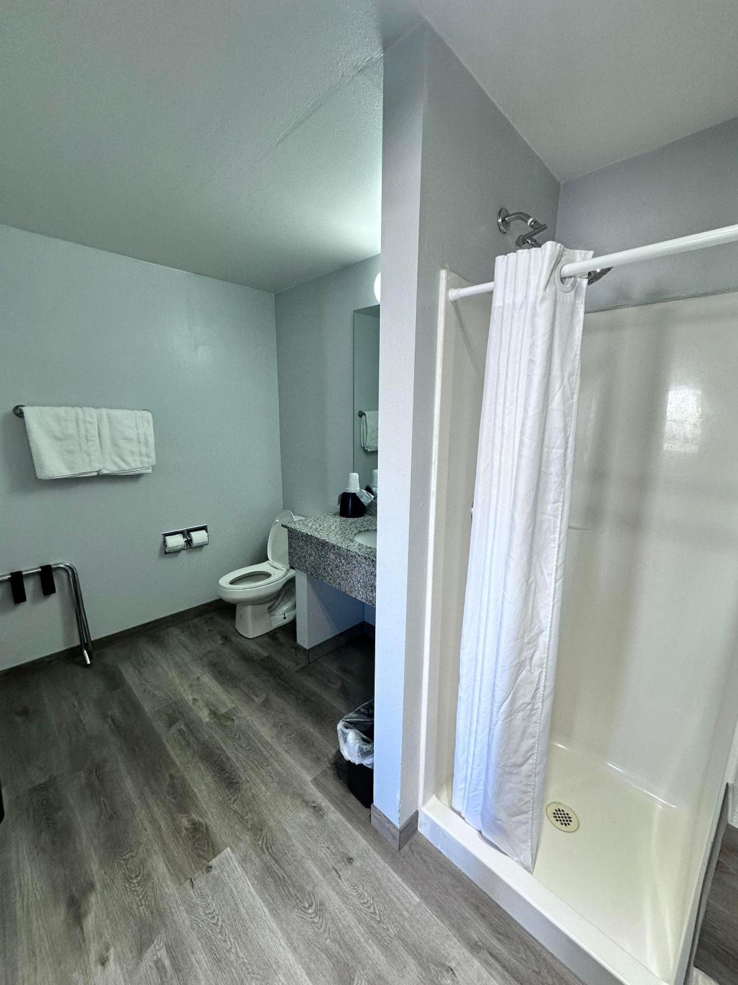The Beaverhead Lodge 딜런 외부 사진