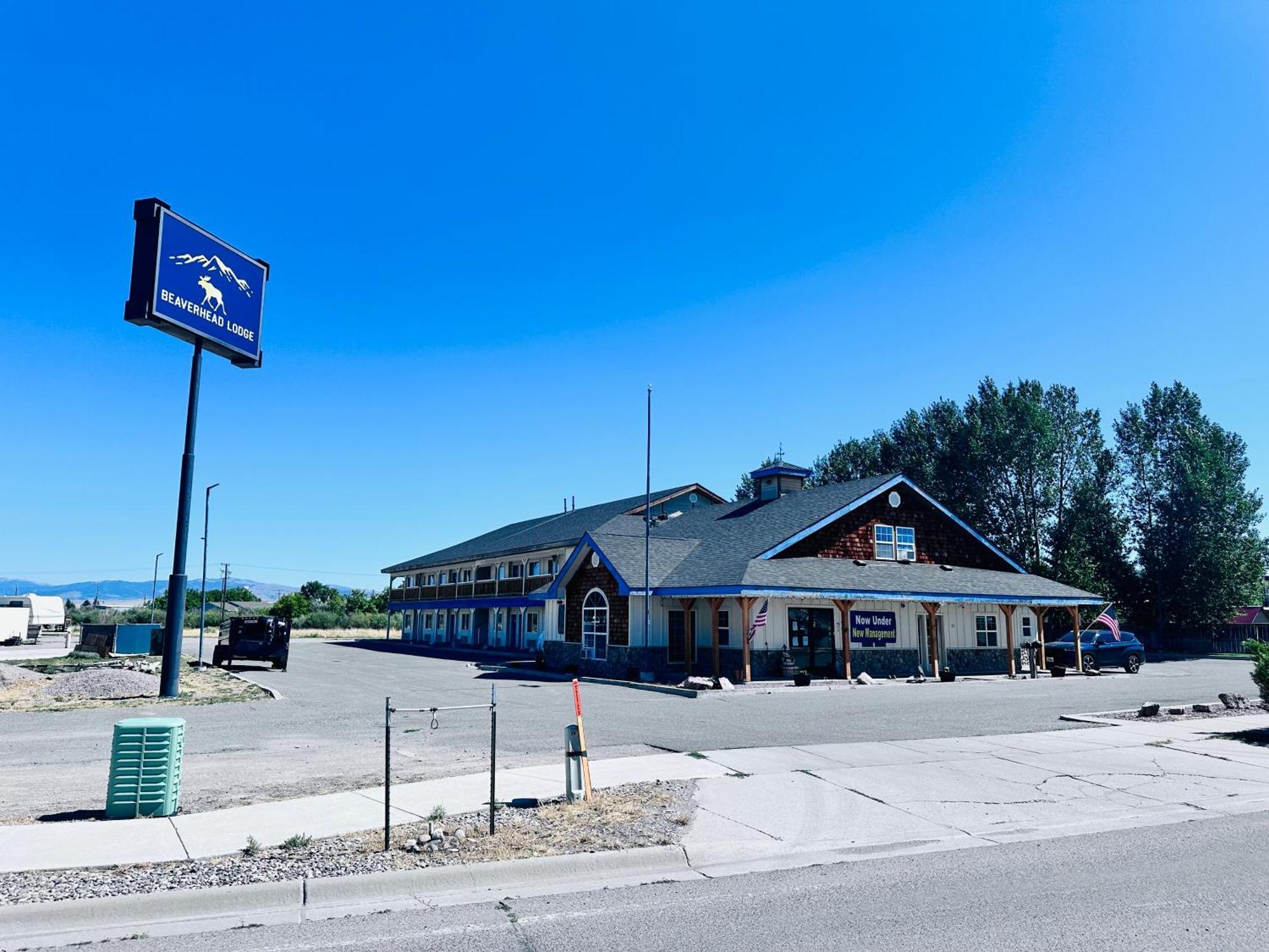 The Beaverhead Lodge 딜런 외부 사진