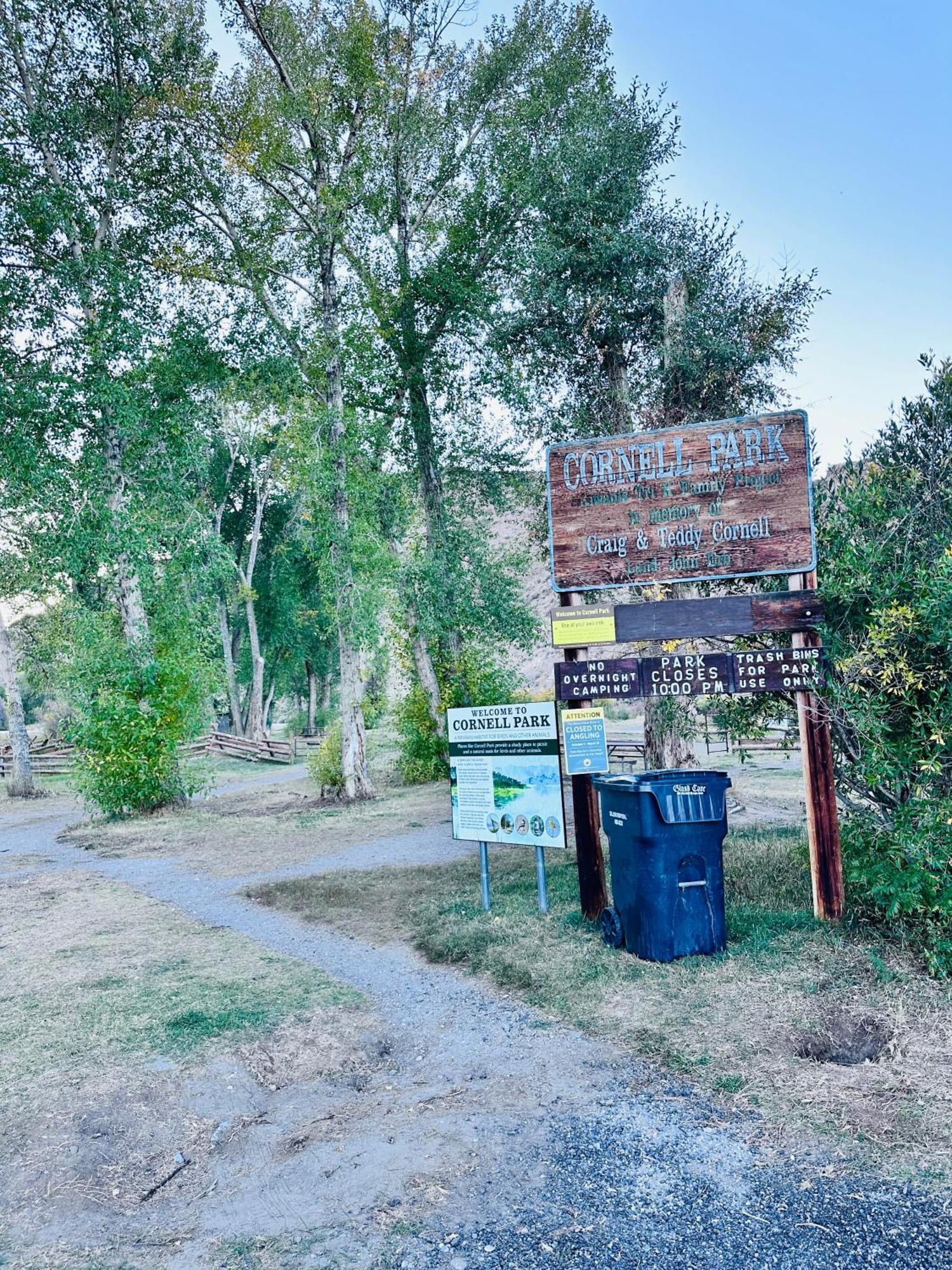 The Beaverhead Lodge 딜런 외부 사진